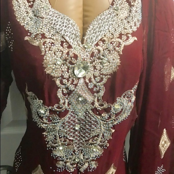 Maroon georgette dress with silver work - Picture 2 of 3